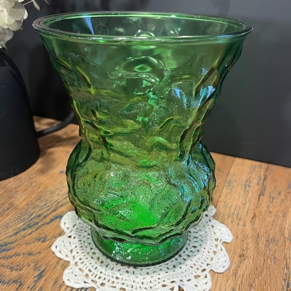 Vintage Green Textured Glass Vase – Mid-Century Style - Picture 1 of 14